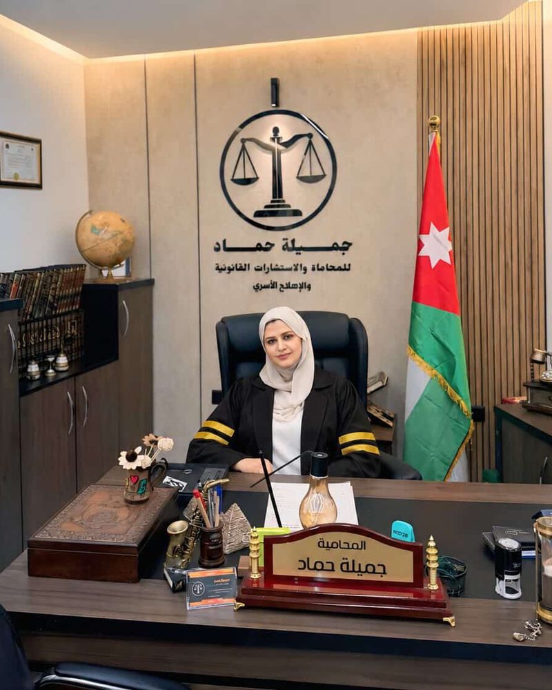 المحامية جميلة حماد في مكتبها في دوار الداخلية